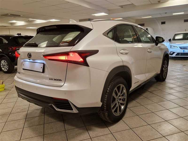 LEXUS NX 300h Hybrid Premium 4WD