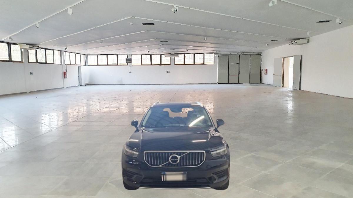 VOLVO Xc40 T4 Recharge Plug-In Inscription Expression N-1