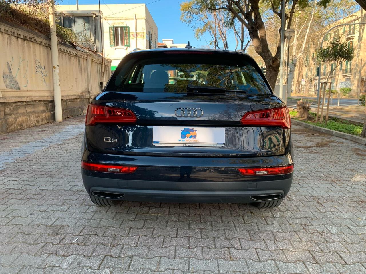 Audi Q5 35 TDI S tronic Business