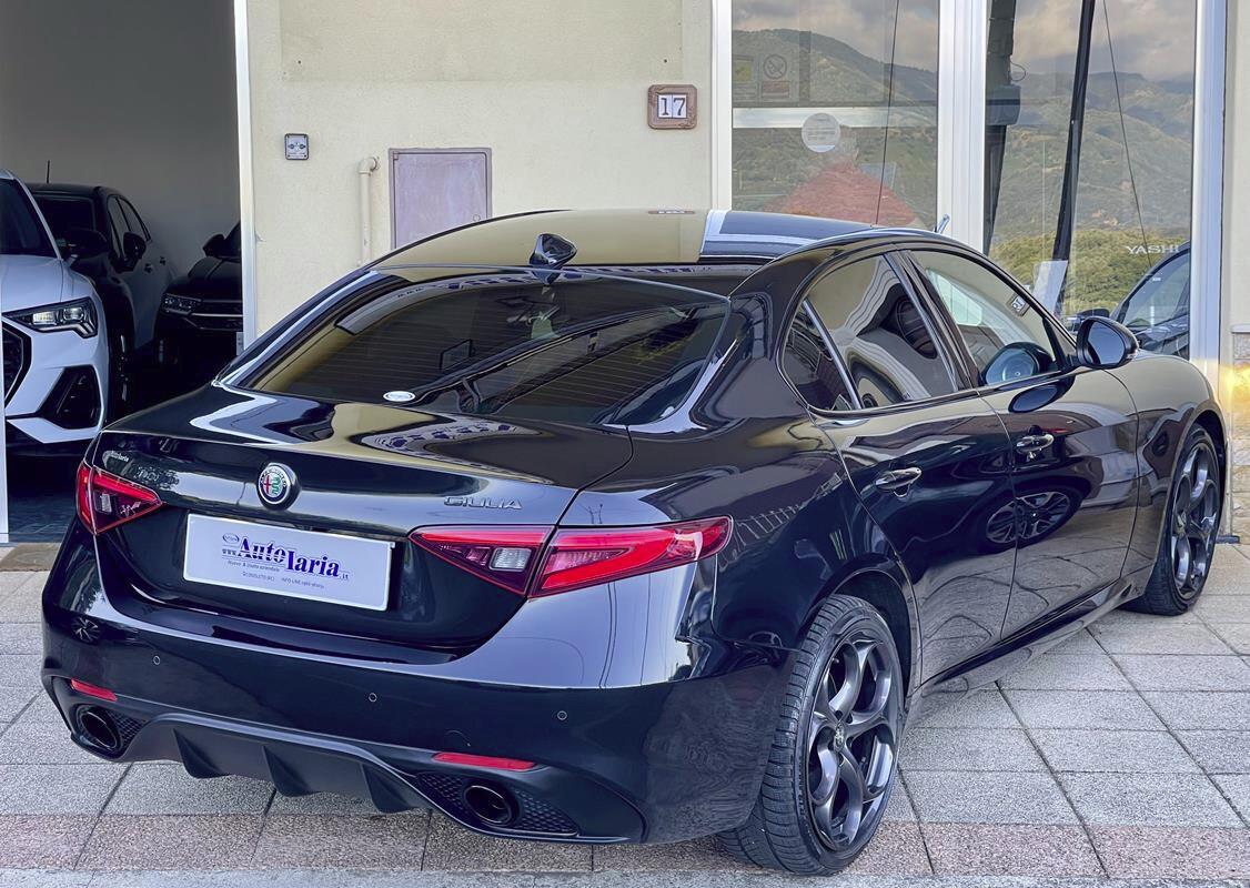 Alfa Romeo Giulia 2.2 Turbodiesel 190 CV AT8 B-Tech Blak Edition Pak esterno Veloce "Cerchi da 19°-Pinze Brembo gialle