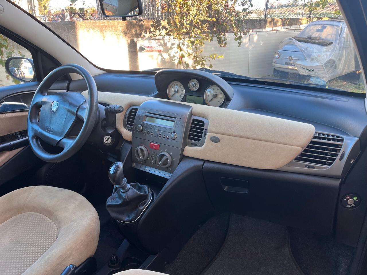 Lancia Ypsilon 1.2 Oro