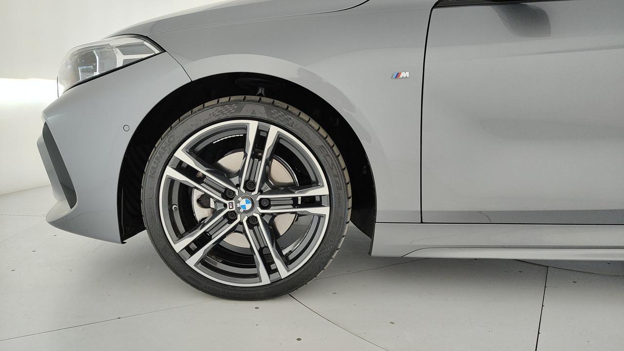 BMW Serie 1 F40 - 116d Msport auto