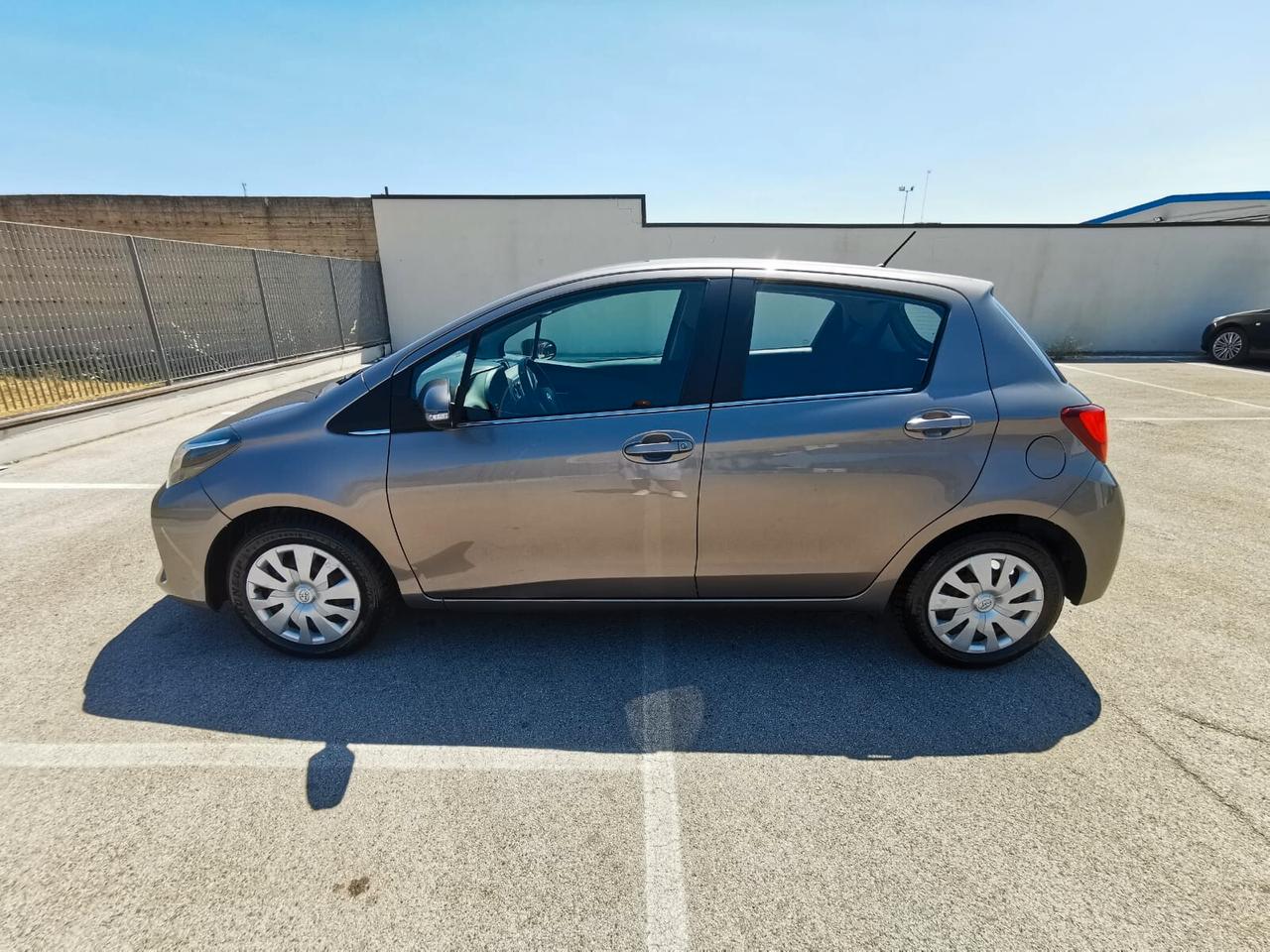 Toyota Yaris 1.0 5 porte Active - 2015