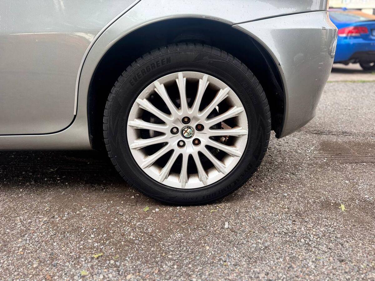 Alfa Romeo 147 1.6 ts 16v Distinctive c esp 105cv 5p