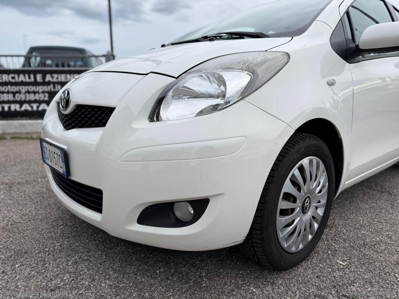 TOYOTA Yaris 1.0 5p. Sol GPL