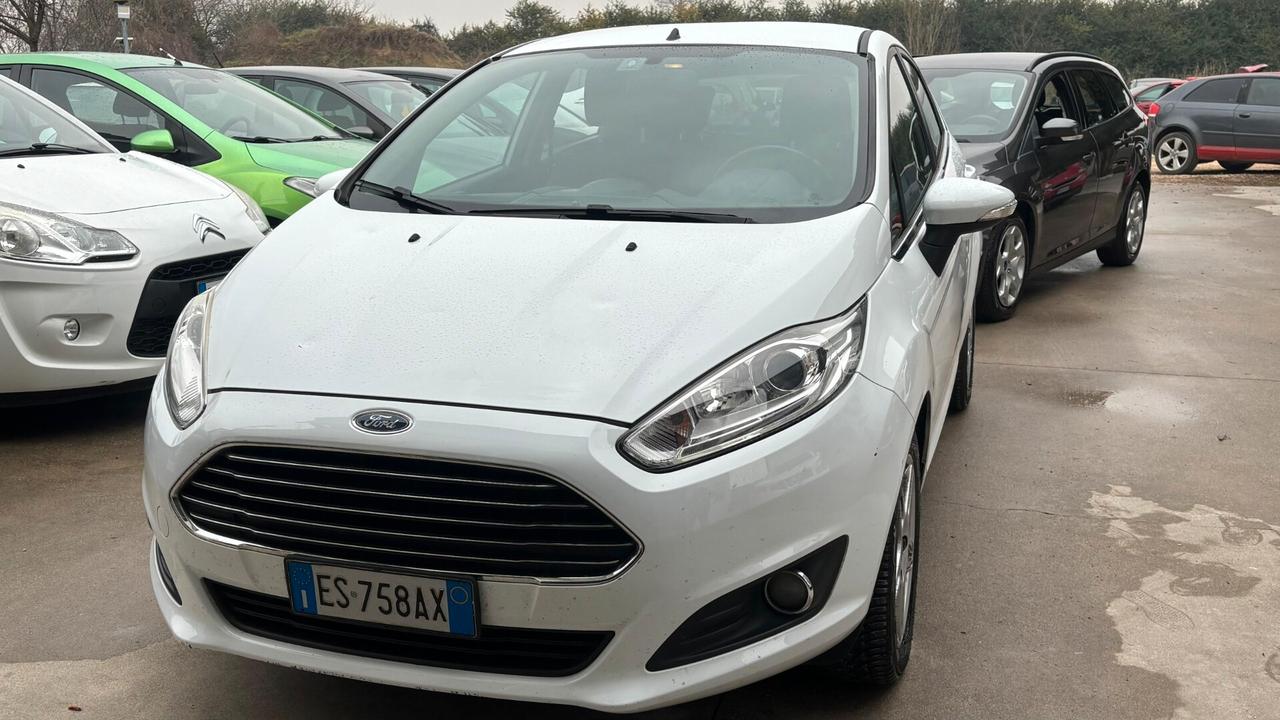 Ford Fiesta Ikon 1.4 5 porte Bz.- GPL