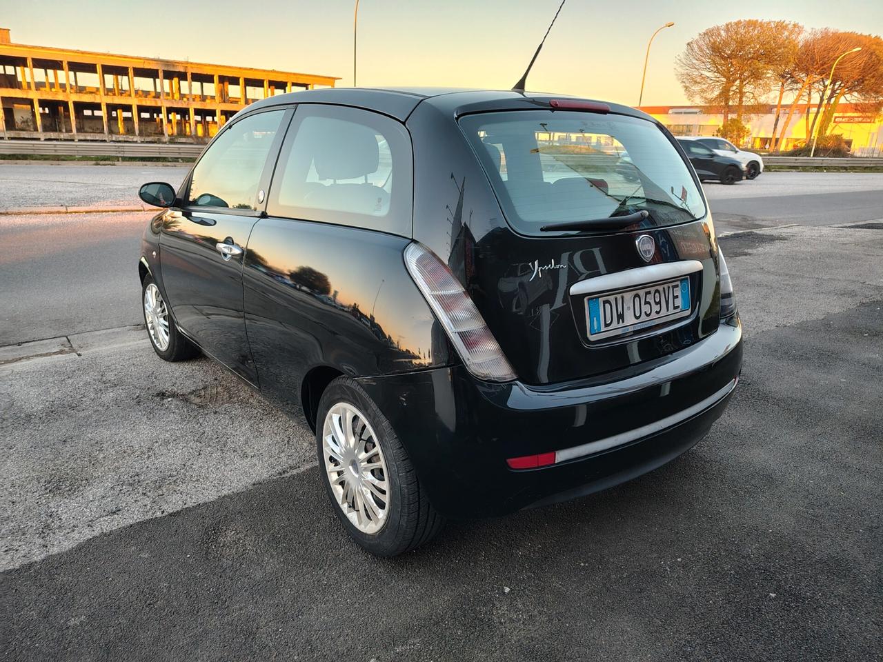 Lancia Ypsilon 1.4 Platino Ecochic GPL