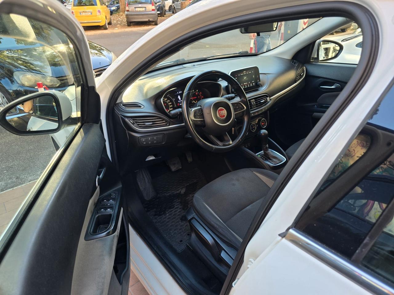 Fiat Tipo 1.6 Mjt S&S DCT SW Lounge