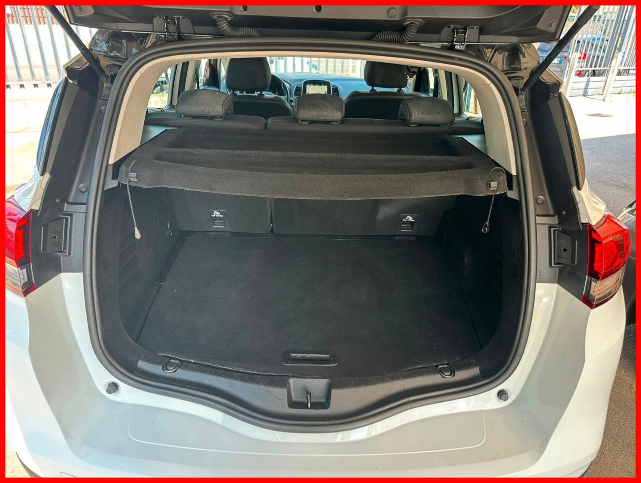 Renault Scenic Scénic Blue dCi 120 CV Initiale Paris