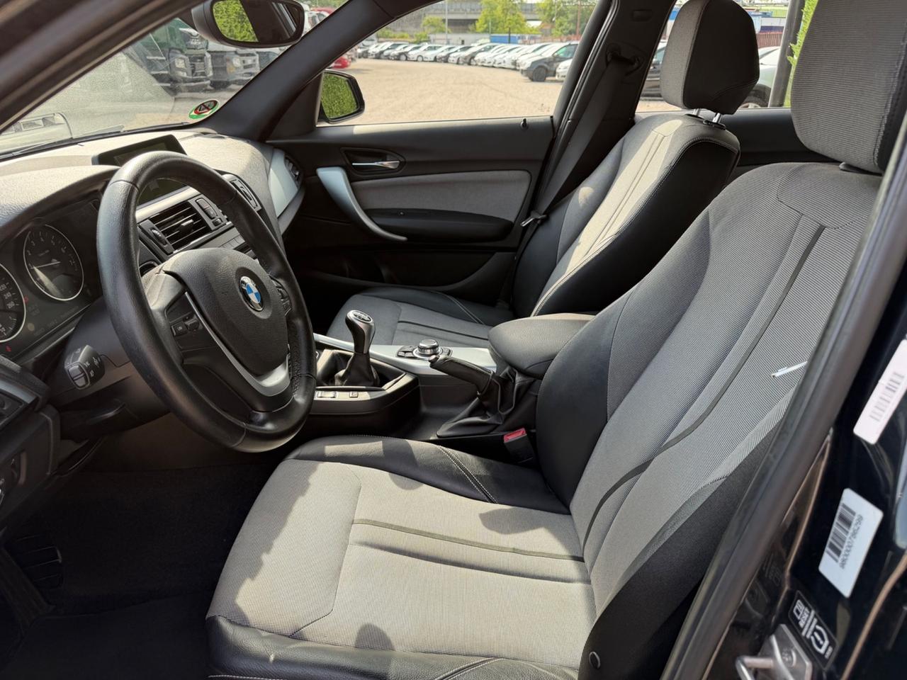 Bmw 118 118i 5p. Unique