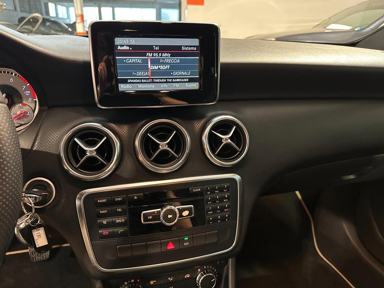 Mercedes-benz A 180 BlueEFFICIENCY Sport - UNICO PROP. CERCHI DA 19