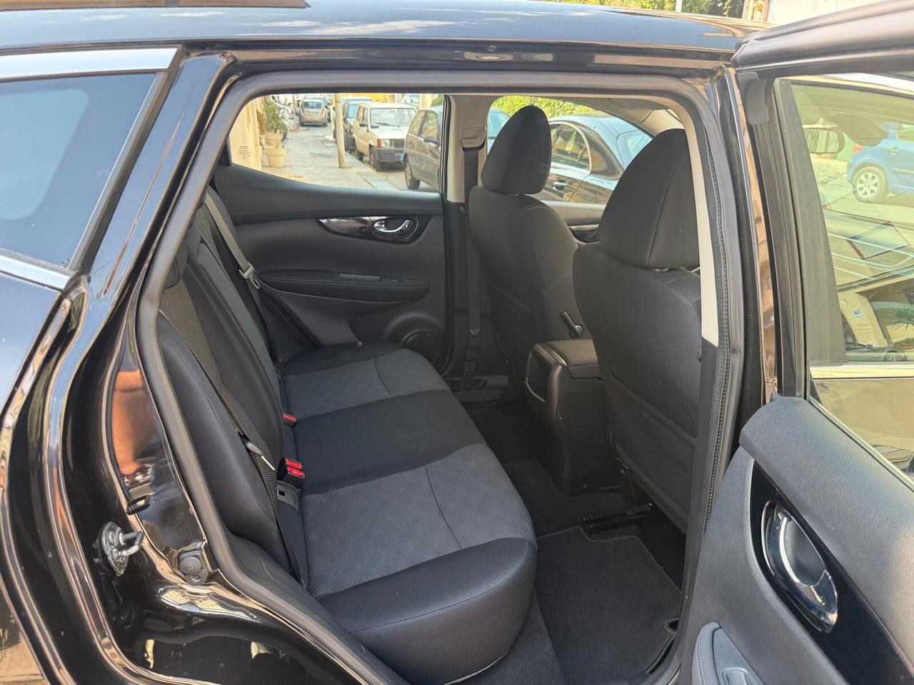 Nissan Qashqai 1.5 dCi N-Vision