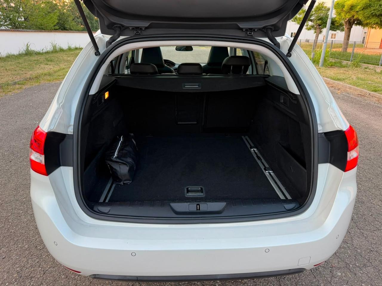Peugeot 308 sw 1.6 HDi Full Opzionale