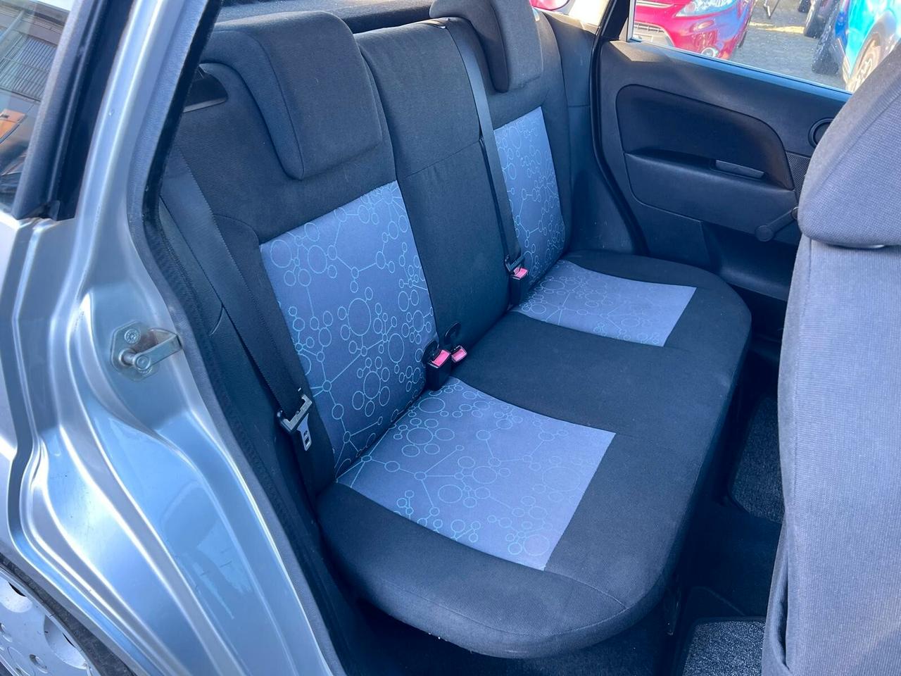 Ford Fiesta 1.2 16V 5p. Ghia