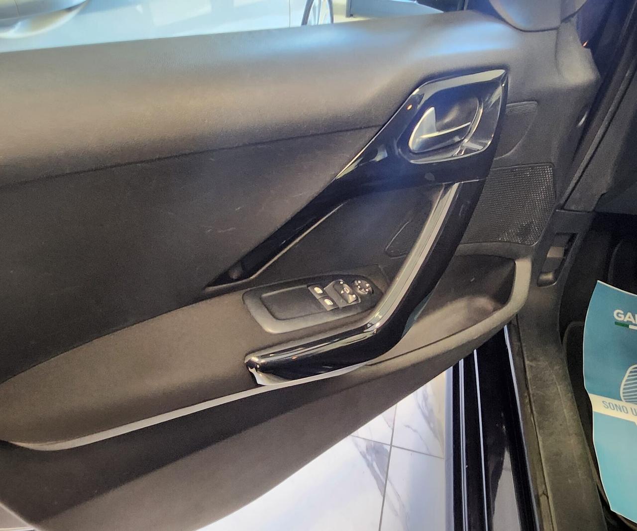 Peugeot 208 BlueHDi 1.6D 75CV 5 porte Allure