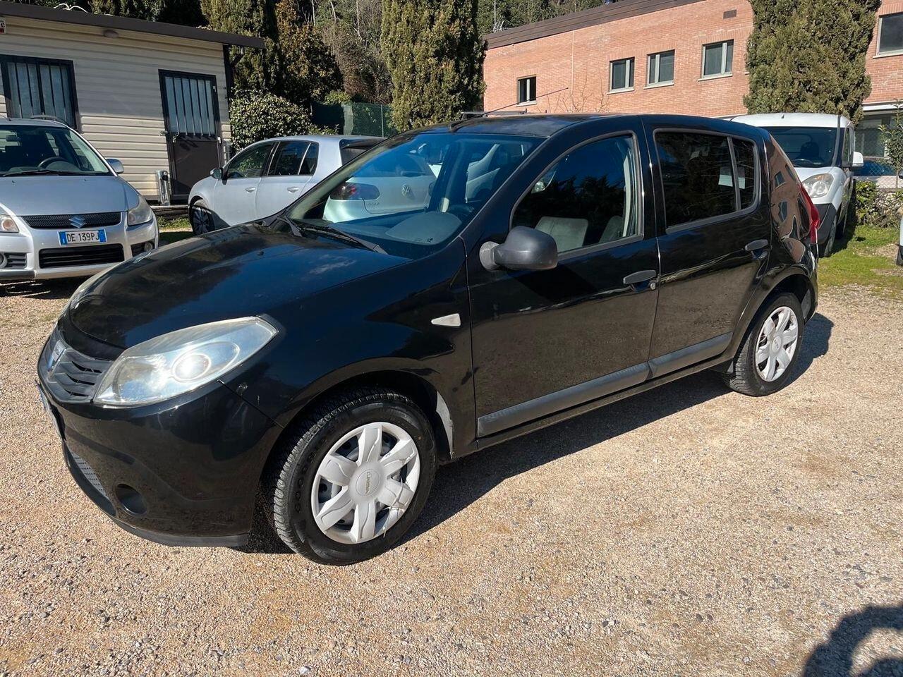 Dacia Sandero 1.4 8V GPL Lauréate ok neo patentati