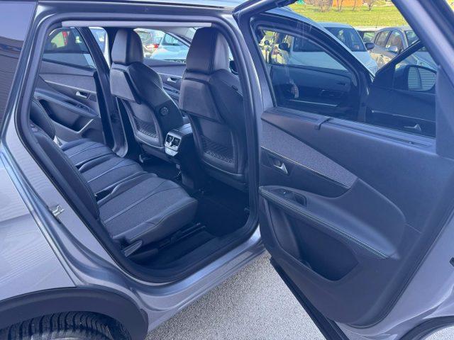 PEUGEOT 5008 130cv EAT8 ALLURE IVA ESPOSTA 7 POSTI automatica