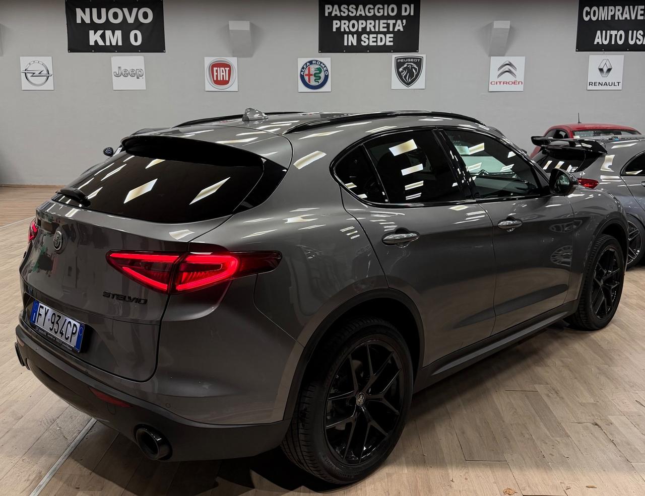 Alfa Romeo Stelvio 2.0 Turbo 200 CV AT8 Q4 B-Tech