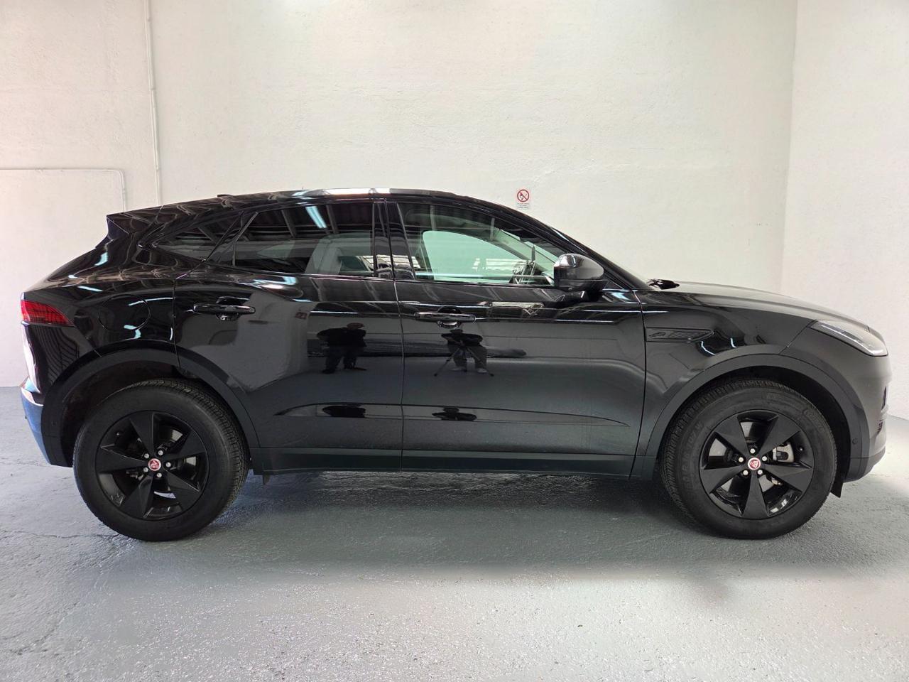 JAGUAR E-Pace (X540) E-Pace 2.0D I4 163 C...