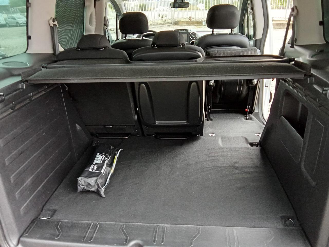 Peugeot Partner Tepee BlueHDi 120 S&S Outdoor