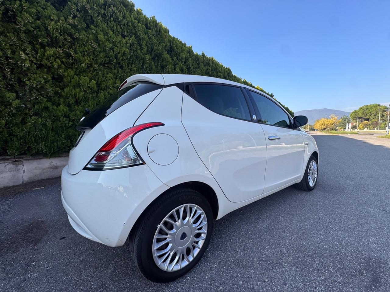 Lancia Ypsilon 1.2 69 CV 5 porte GPL Ecochic Silver