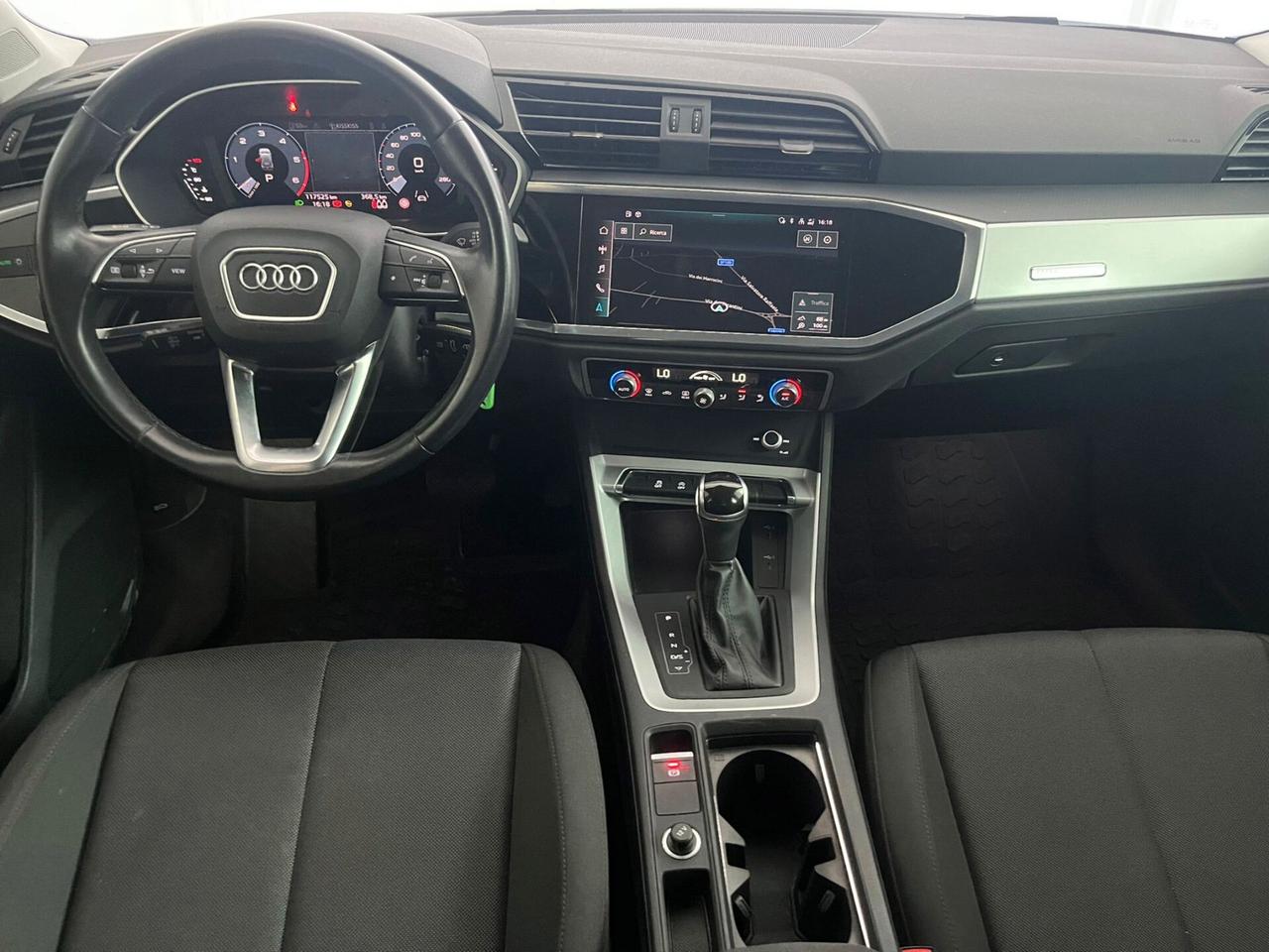 Audi Q3 35 TDI S tronic Business