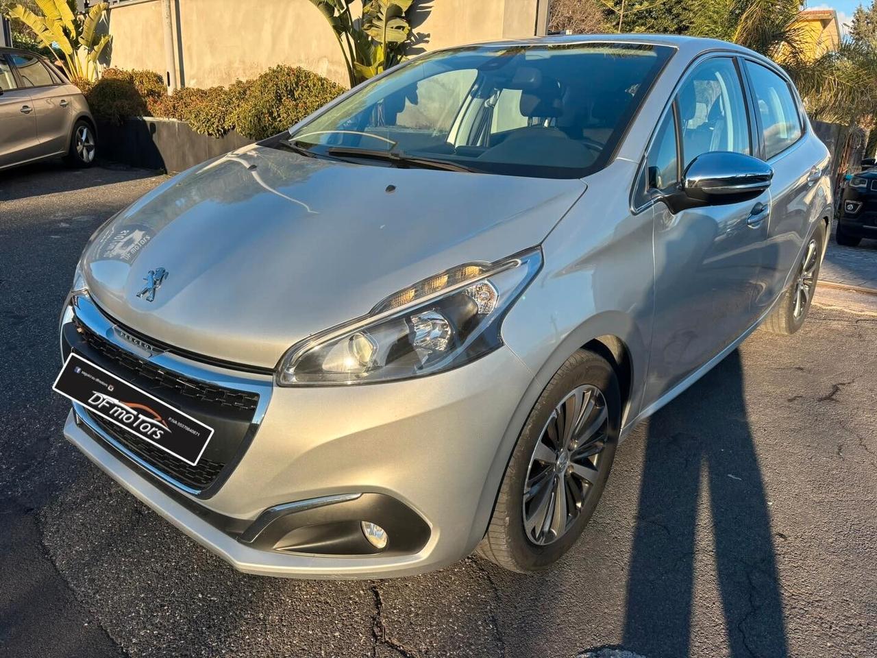 Peugeot 208 PureTech 82 5 porte Allure