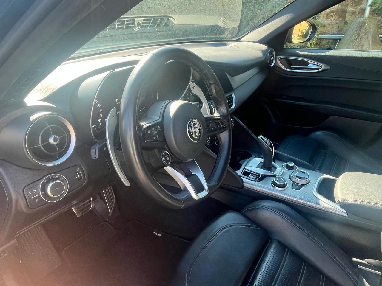 Alfa Romeo Giulia 2.2 Turbodiesel 210 CV AT8 AWD Q4 Veloce