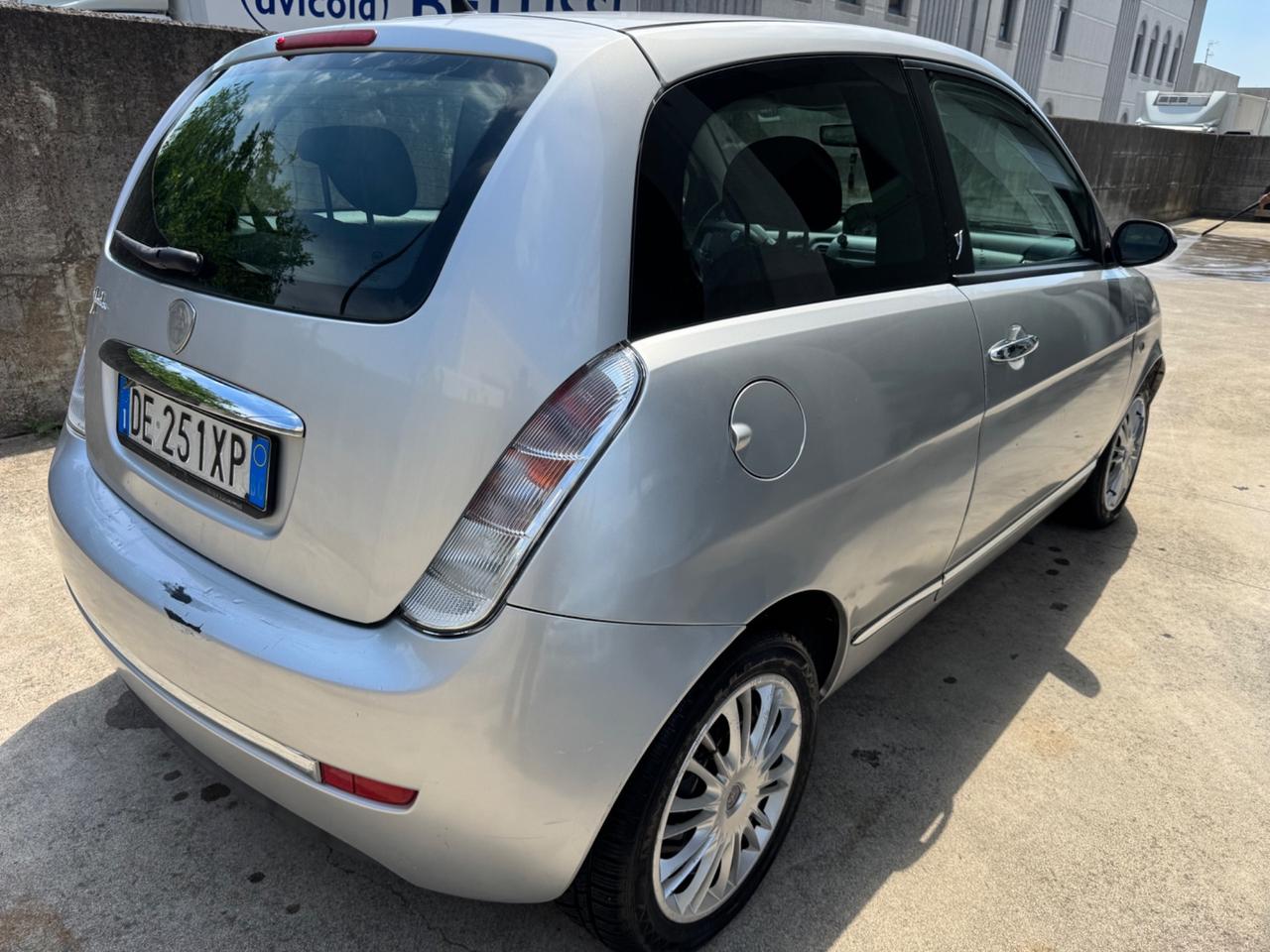 Lancia Ypsilon 1.2 Argento