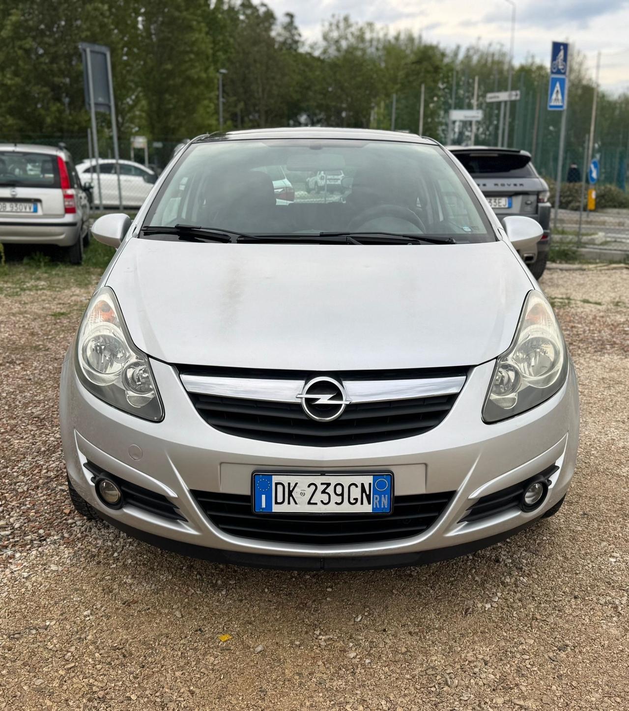 Opel Corsa 1.2 3 porte Sport Neopatentati