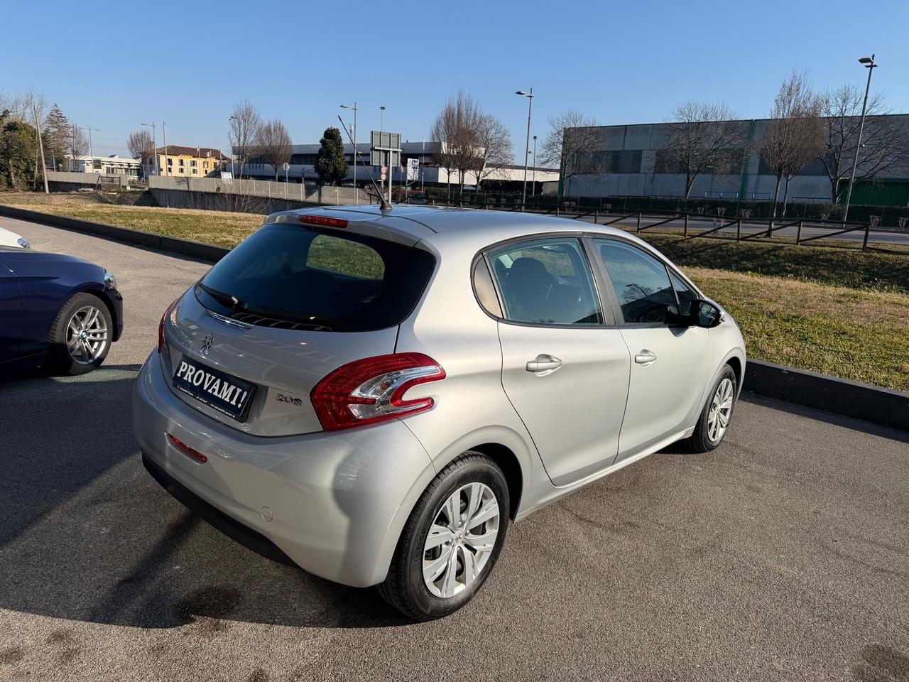 Peugeot 208 1.2 Neopatentati