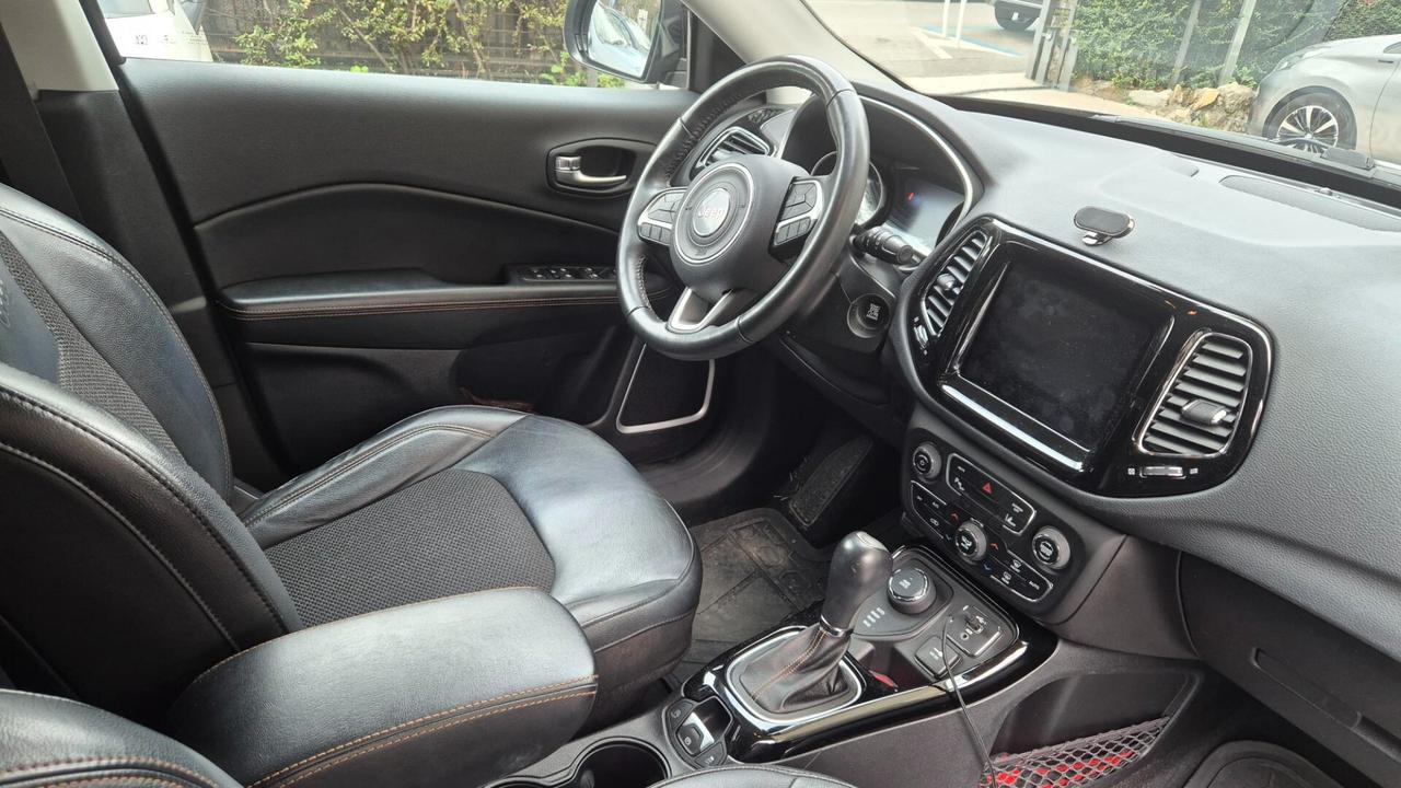 Jeep Compass 2.0 Multijet II 4WD Night Eagle BLACK EDITION