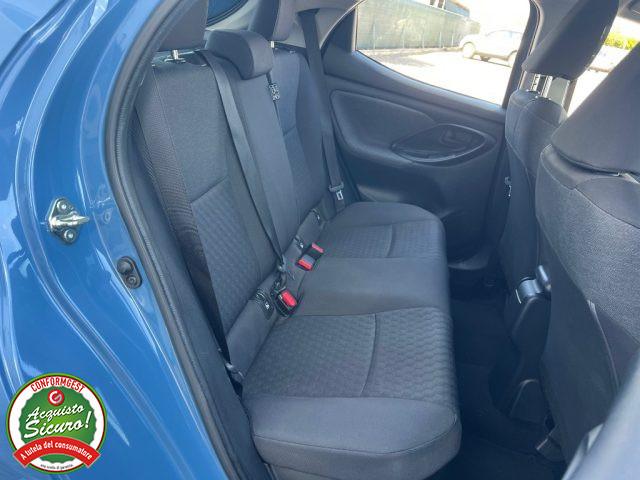 TOYOTA Yaris 1.5 Hybrid 5 porte Lounge - PER NEOPATENTATO -