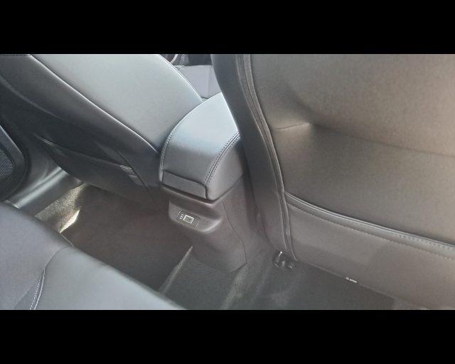 JEEP Avenger 1.2 turbo e-hybrid Summit fwd 100cv edct6