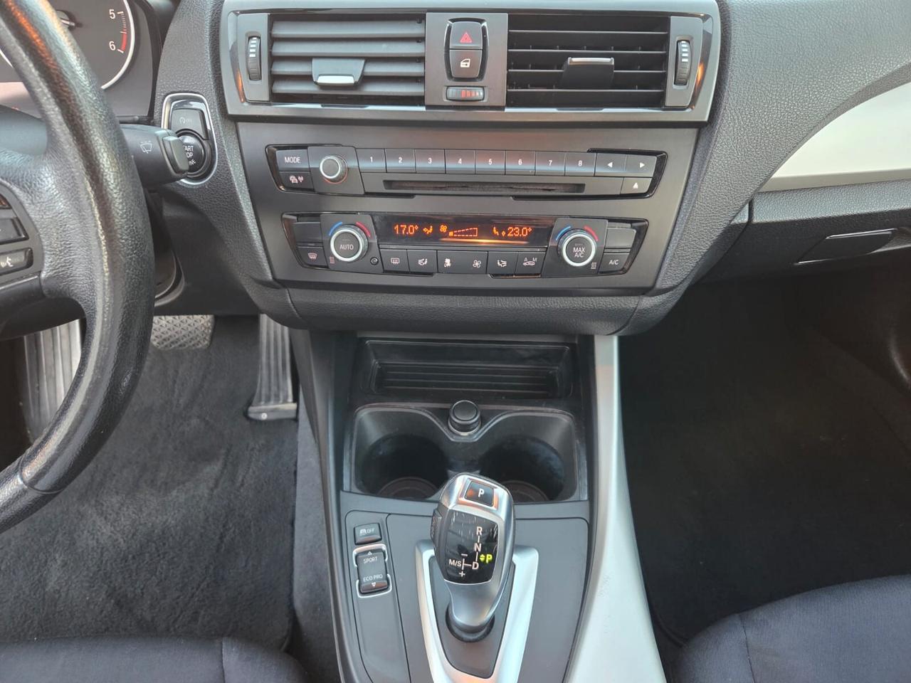 Bmw 118 118d 5p. Urban