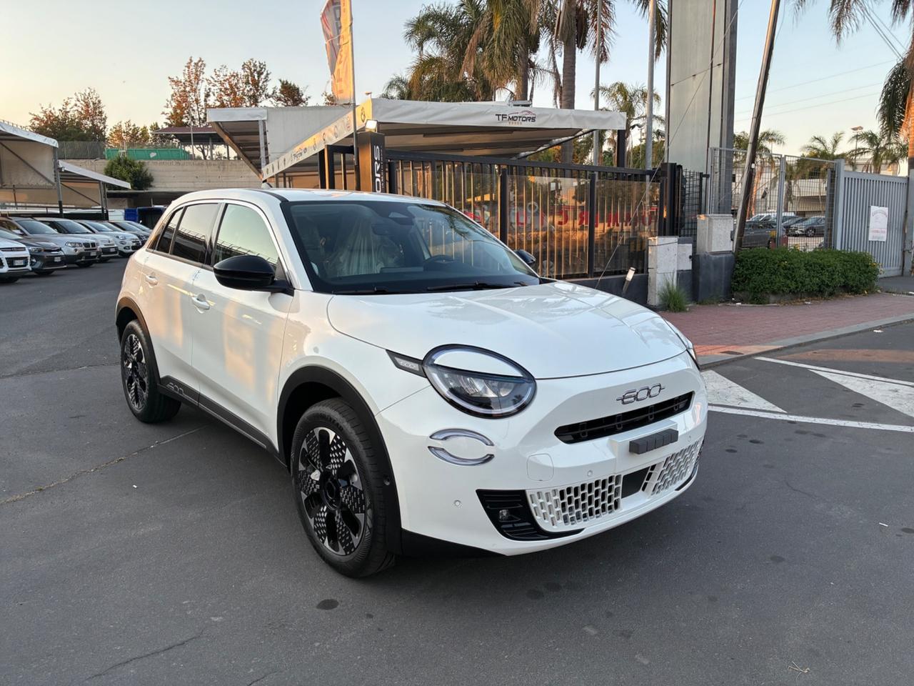 Fiat 600 Hybrid 110 CV DCT MHEV La Prima KM0