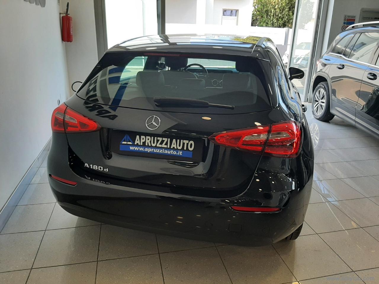 MERCEDES-BENZ A 180 d Automatic Business Extra