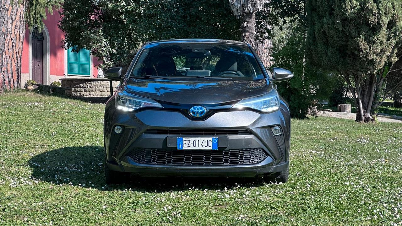 Toyota C-HR 1.8 Hybrid E-CVT Lounge PERFETTA leggi testo