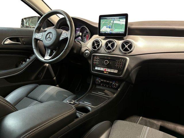 MERCEDES-BENZ GLA 180 Sport Auto