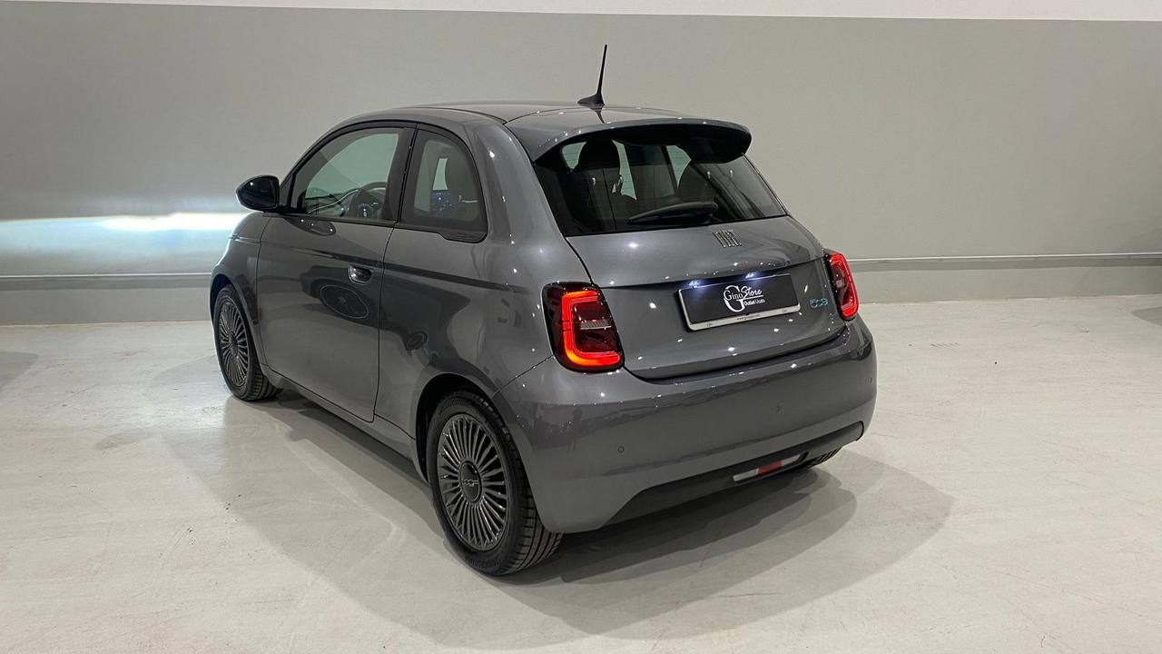 FIAT 500e 3+1 - 500e 3+1 42 kWh Icon