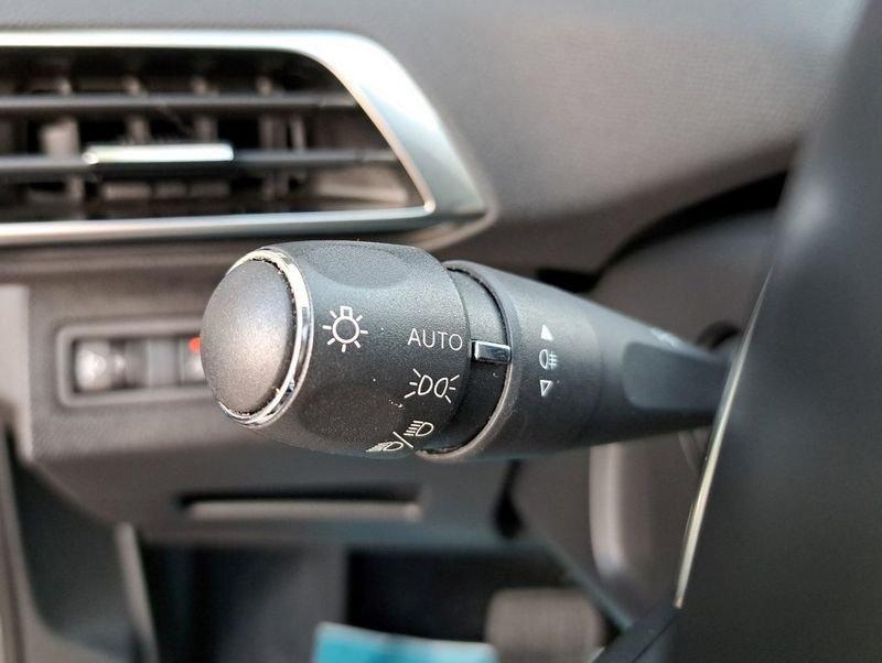 Peugeot 3008 3008 BlueHDi 130 S&S EAT8 Allure Pack