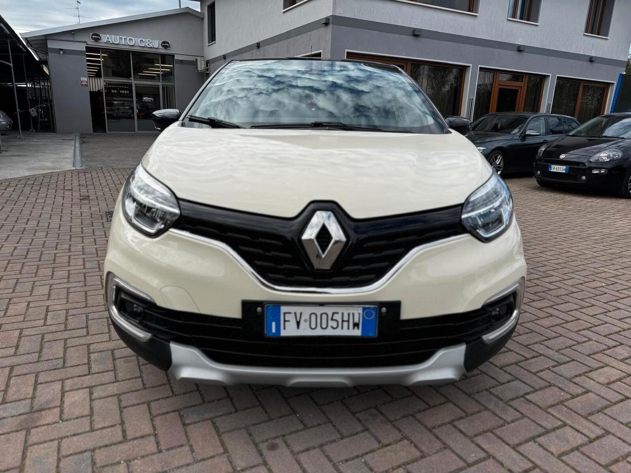 Renault Captur dCi 8V 90 CV EDC Initiale Paris