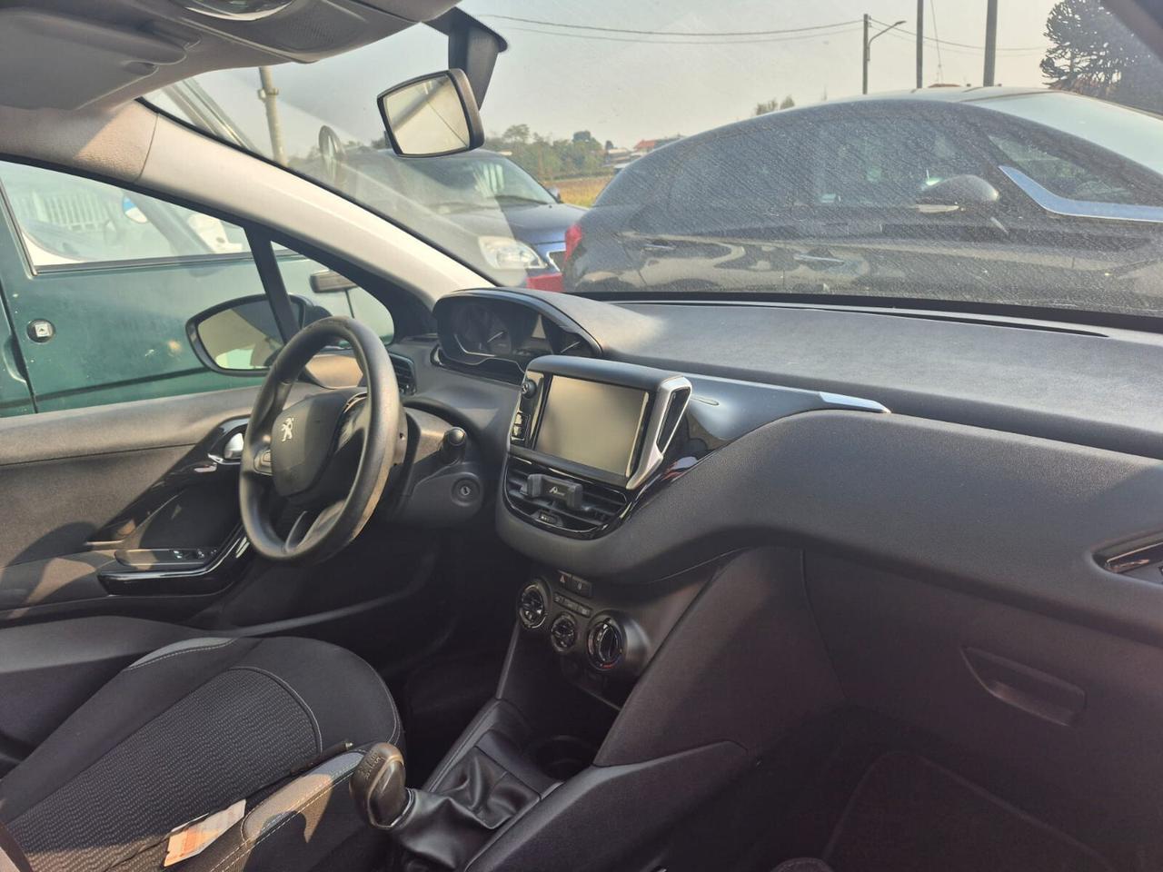 Peugeot 208 5 porte Adatta Neopatentati