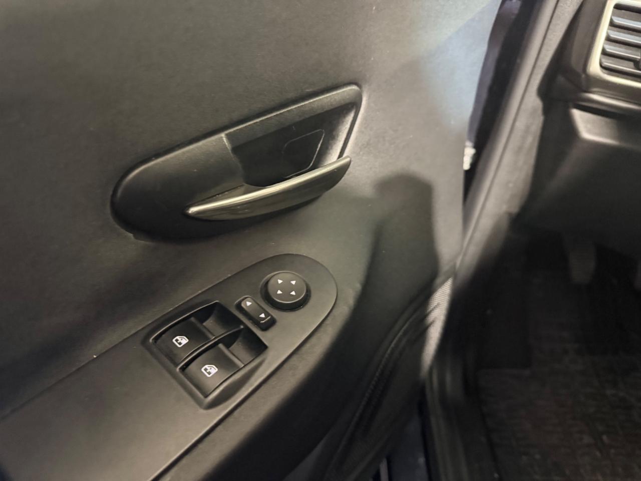 Lancia Ypsilon 1.2 69 CV 5 porte S&S Gold