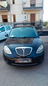 Lancia Ypsilon 1.2 69 CV