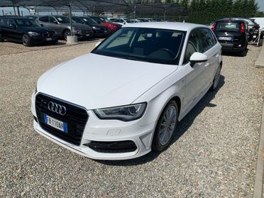 AUDI A3 SPB 1.6 TDI S-LINE Admired