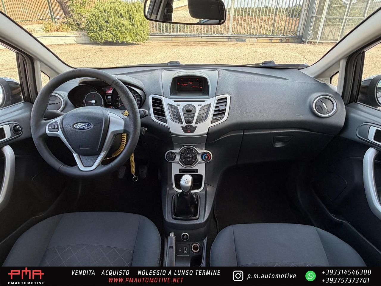 Ford Fiesta 1.4 16V 5p. Bz.- GPL Titanium Bs.