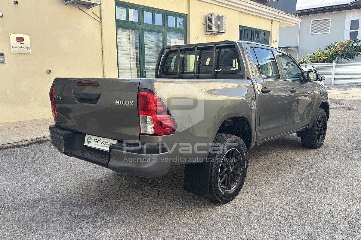 TOYOTA Hilux 2.4 D-4D 4WD 4 porte Double Cab Lounge