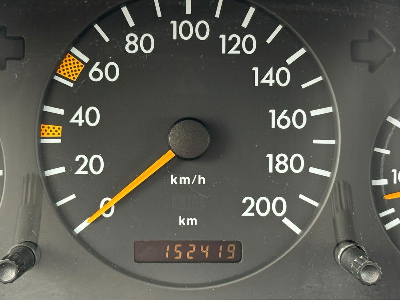 Mercedes-benz ML 230