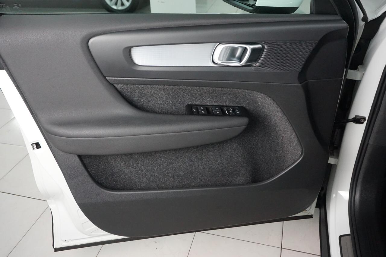 Volvo XC40 T5 Recharge Plug-in Hybrid Inscription Expression